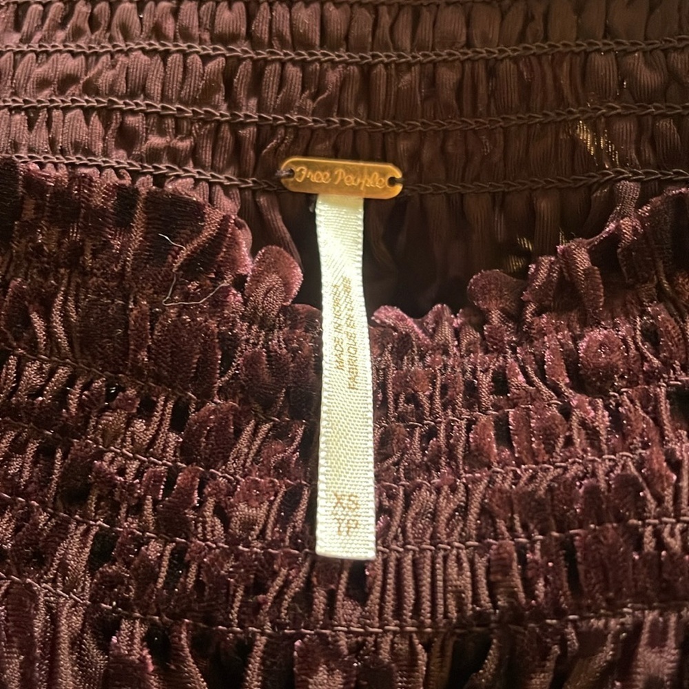 Free People - deep maroon with velvet embossed floral - peasant style - XS - Picture 4 of 6